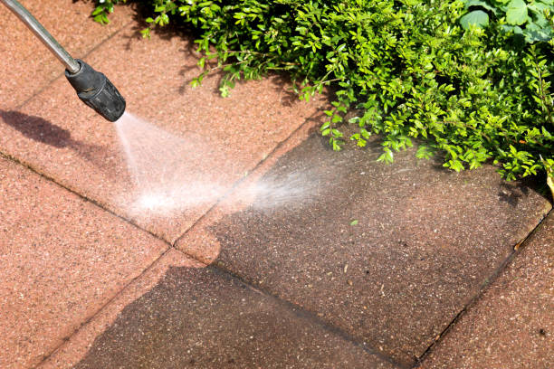 Why Choose Our Certified Pressure Washing Experts for Your Project Needs in Lacon, IL?